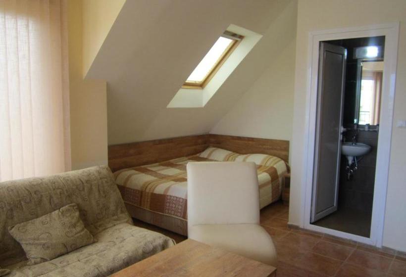 펜션 Guest House Yug