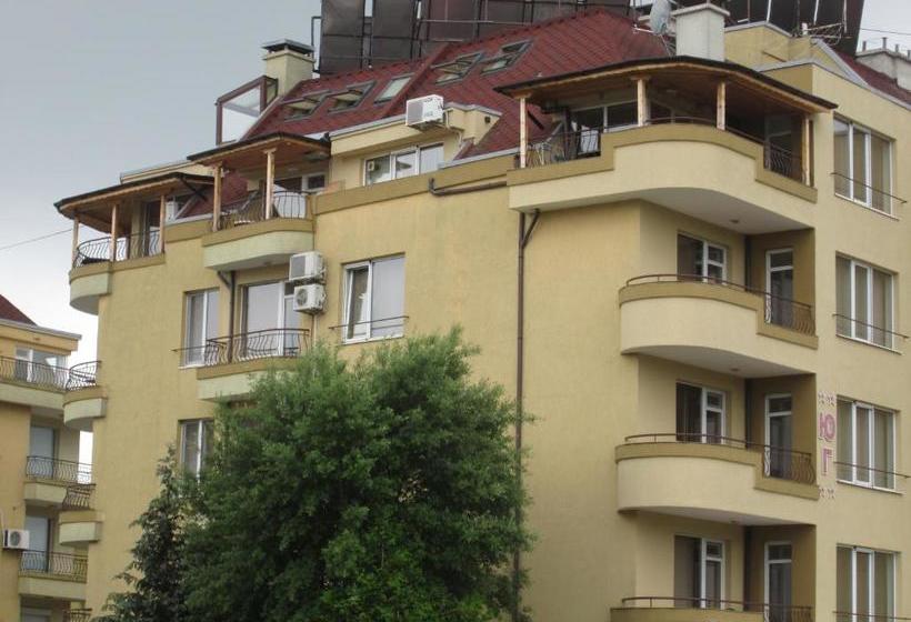 펜션 Guest House Yug