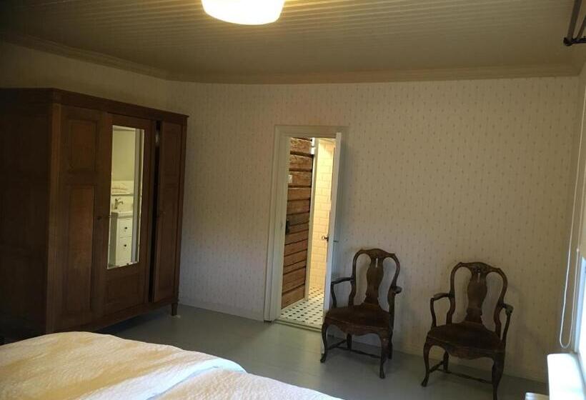 بنسيون Guesthouse Kumpunen