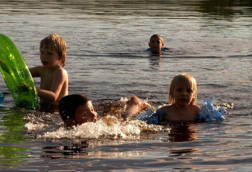 ペンション Guesthouse Kumpunen