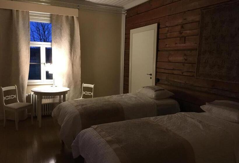 بنسيون Guesthouse Kumpunen