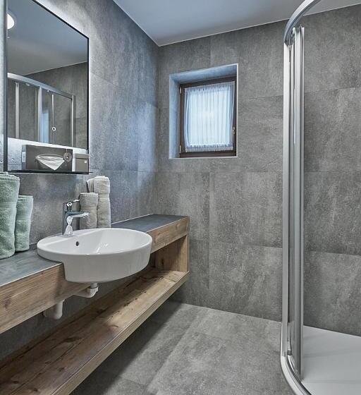 بنسيون Heiners