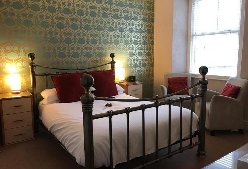 Пансион Hollywood Guest House