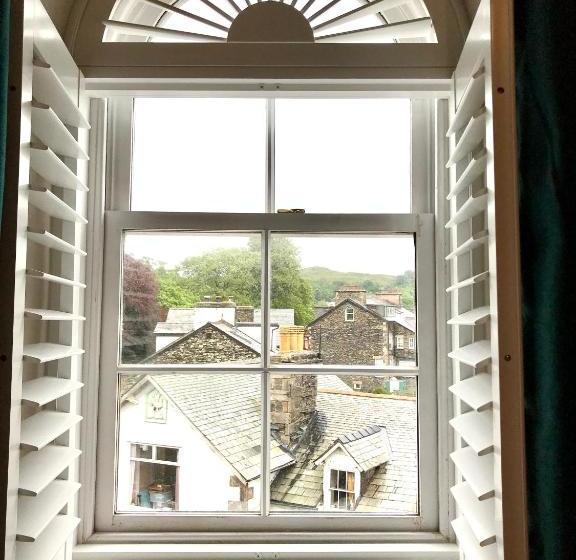 Пансион Hollywood Guest House