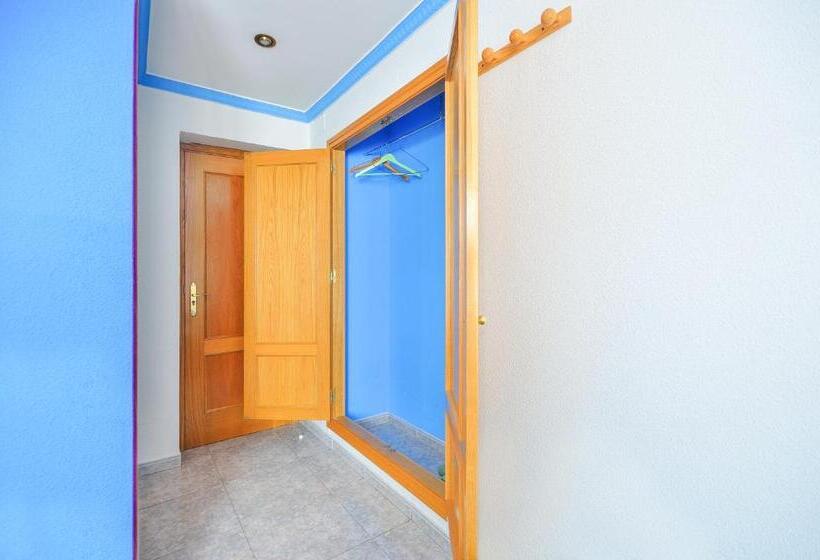 بنسيون Hostal Apolo Trece