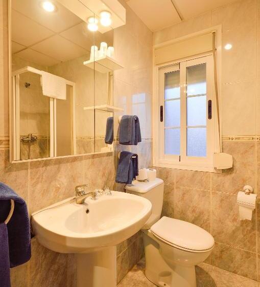 بنسيون Hostal Apolo Trece