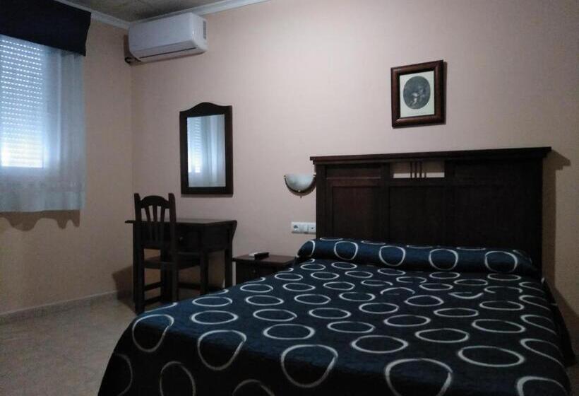 بنسيون Hostal El Polígono