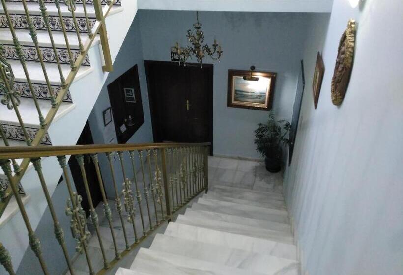 بنسيون Hostal El Polígono