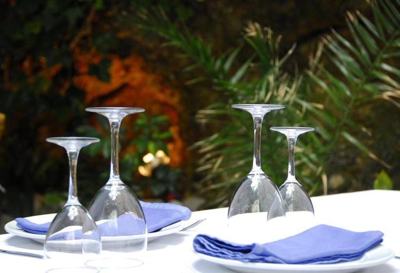 پانسیون Hostal La Garita