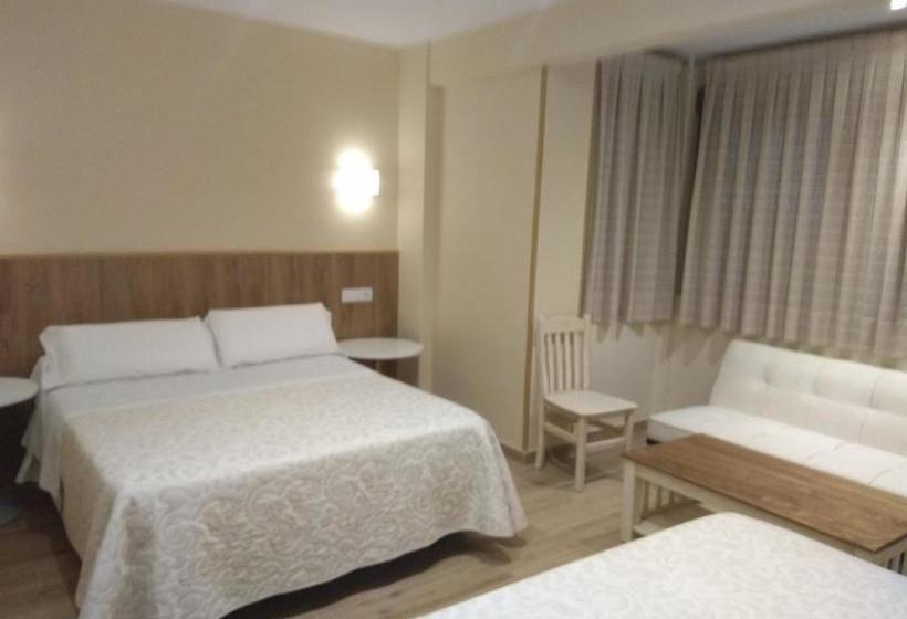 پانسیون Hostal Toledo Plaza