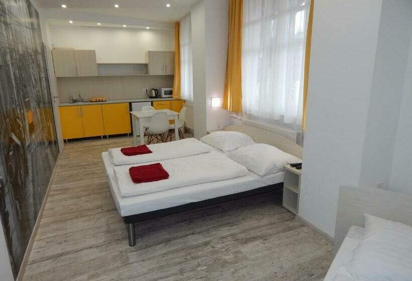 פנסיון Kálvin Vendégszobák