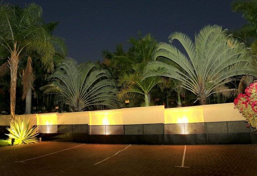 פנסיון La Lechere Guest House