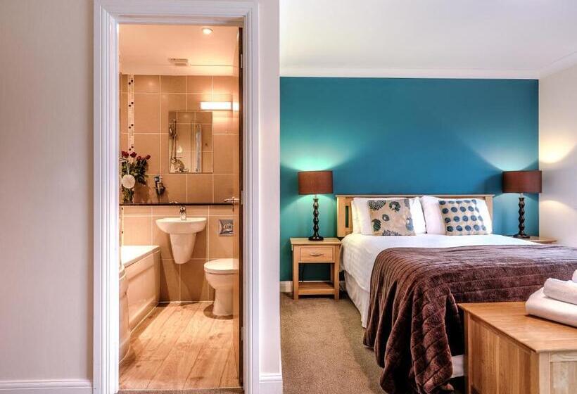 פנסיון Lakeview Holiday Cottages