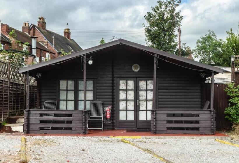 פנסיון Meadowsway Guesthouse Uttoxeter