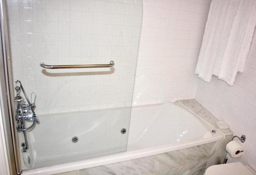 膳宿费 Mercearia Da Vila