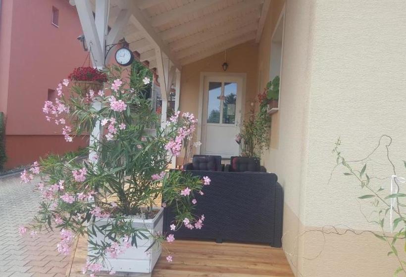 펜션 Penzion Mirabel