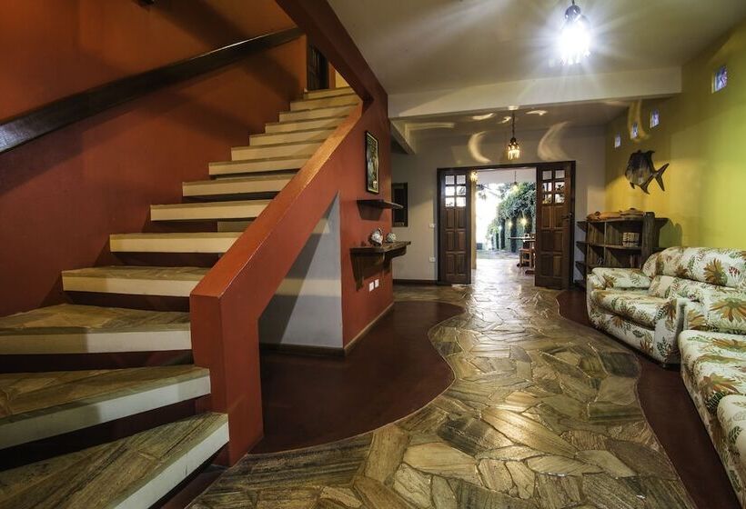 ペンション Pousada Halai