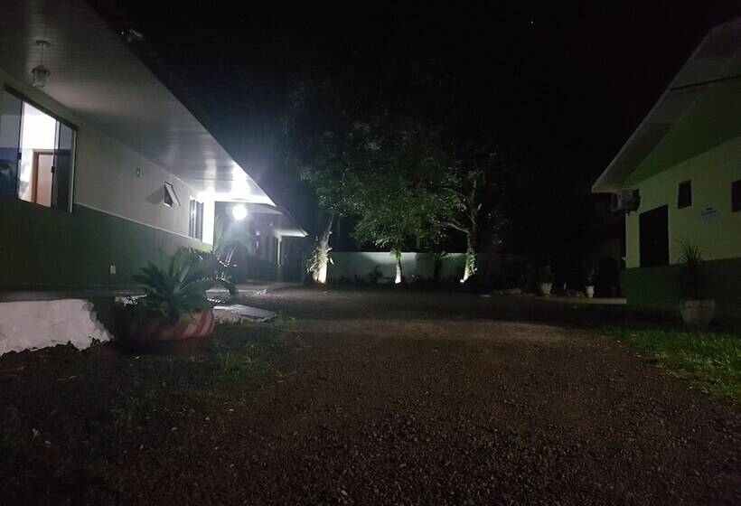 펜션 Pousada Naipi