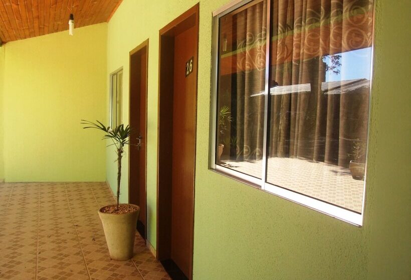 펜션 Pousada Naipi