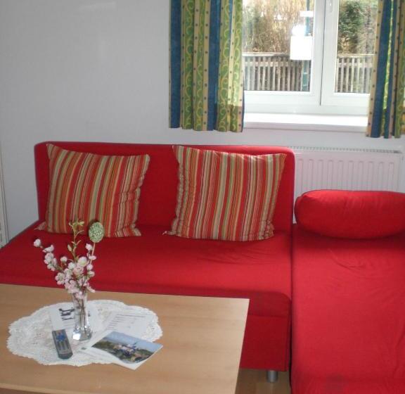 פנסיון Privatzimmer Familie Wagner