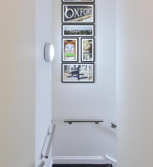 膳宿费 The Bocardo