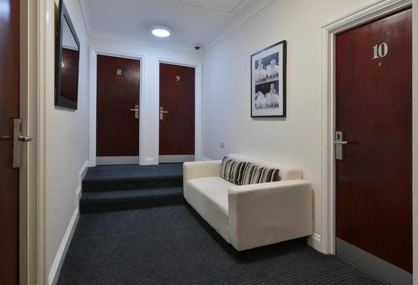 膳宿费 The Bocardo