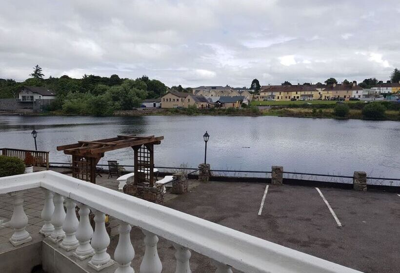 Пансион The River S Edge Guest House