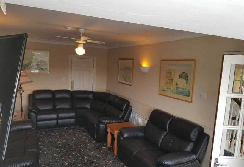 Пансион The River S Edge Guest House