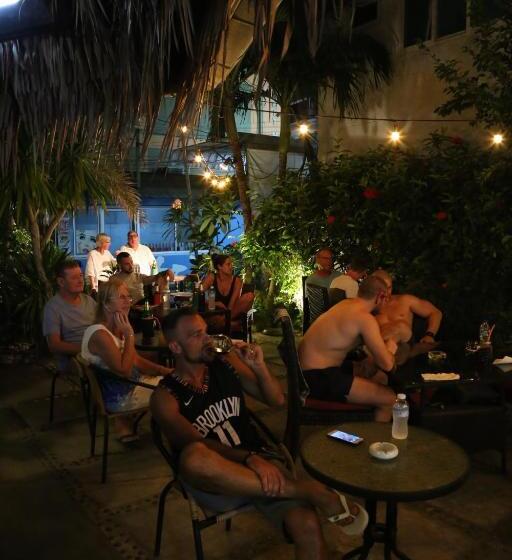 פנסיון Timeless Hostel