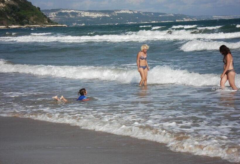 Пансион Villa Exotica