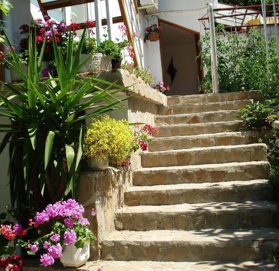 Пансион Villa Exotica