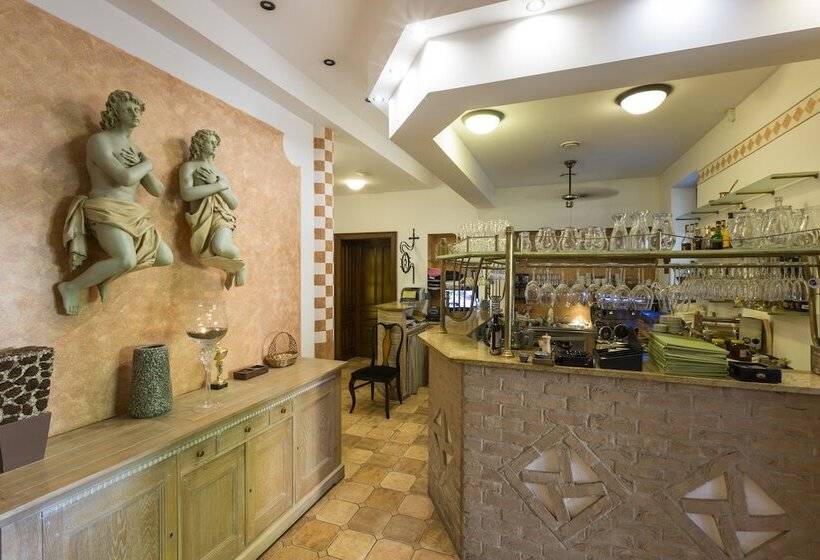 پانسیون Villa Rosa