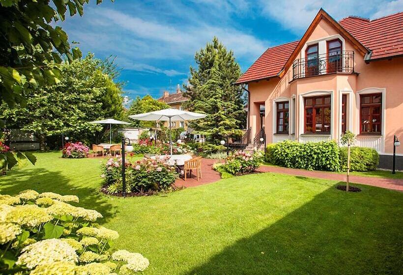 پانسیون Villa Rosa