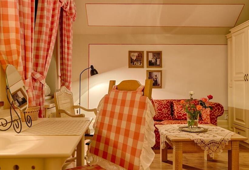 پانسیون Villa Rosa