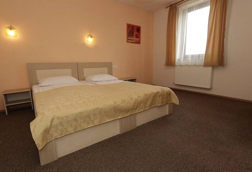 Pensiunea Maria , Floresti