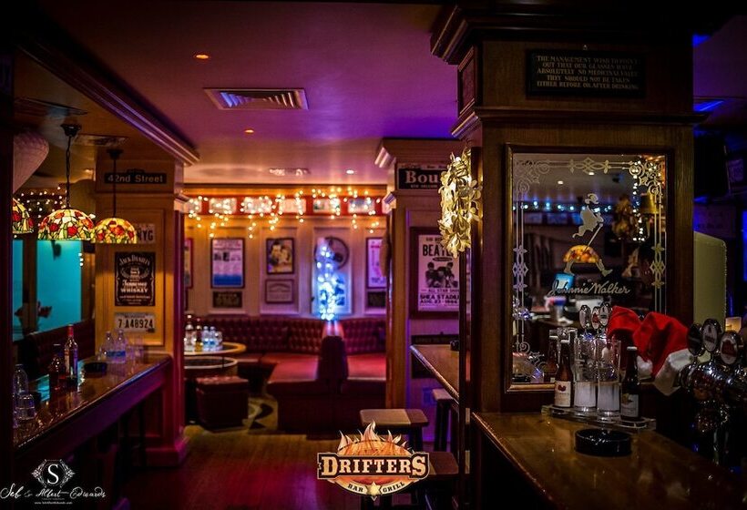 Pigeon Beach Hotel Apartments