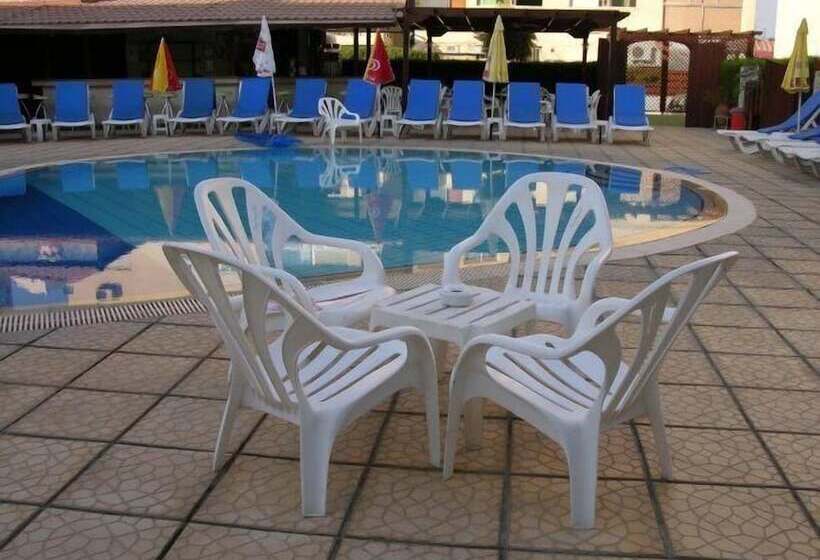 Pigeon Beach Hotel Apartments