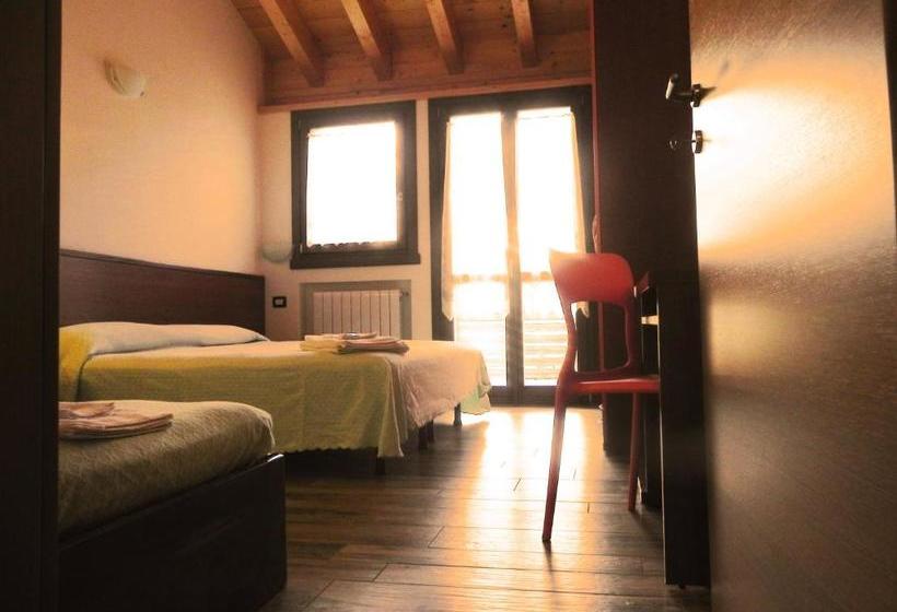 Residence Acero Rosso