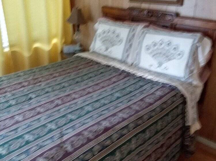 فندق صغير Buona Sera Inn