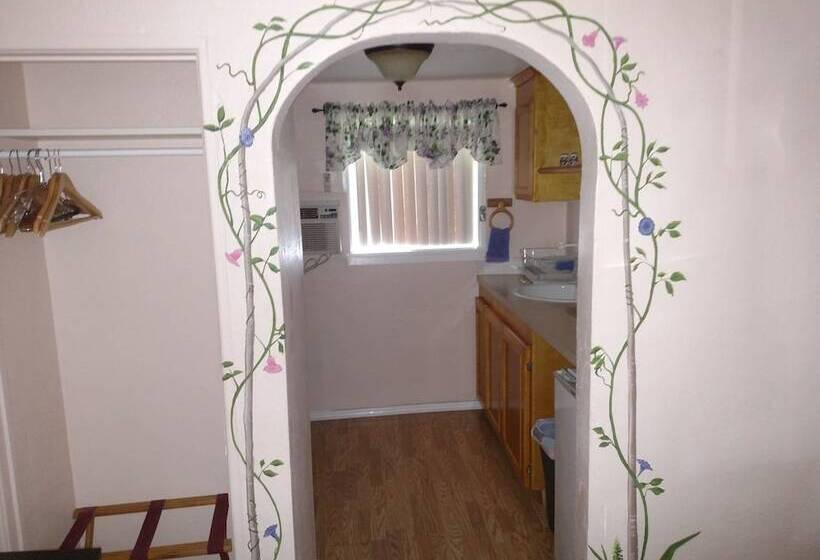 فندق صغير Buona Sera Inn