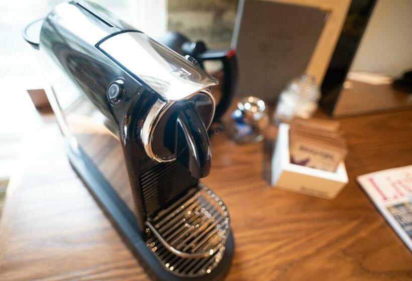 ユースホステル Cromwell Arms Country Pub With Rooms