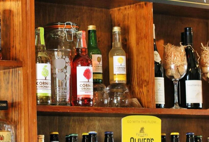 ユースホステル Cromwell Arms Country Pub With Rooms