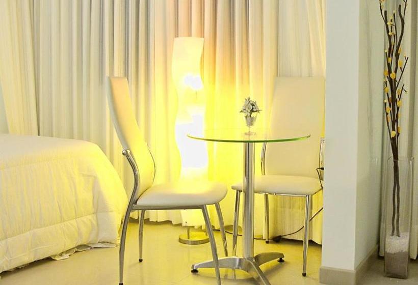 호스텔 Hikari Hostal