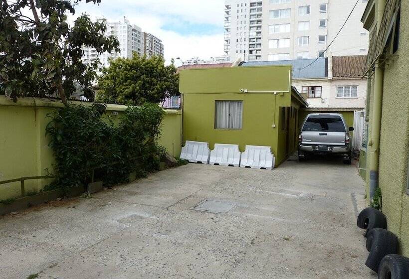 호스텔 Hostal Residencia Blest Gana