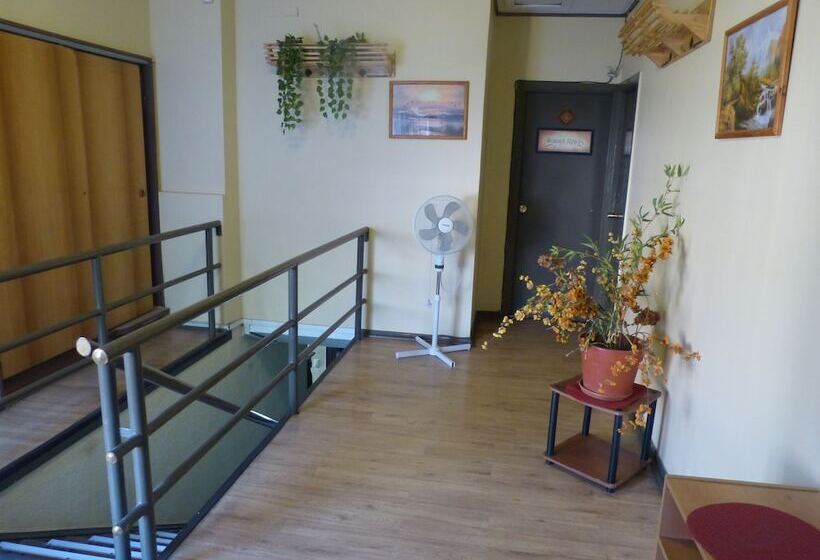 호스텔 Hostal Residencia Blest Gana