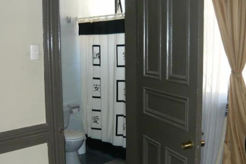 호스텔 Hostal Residencia Blest Gana