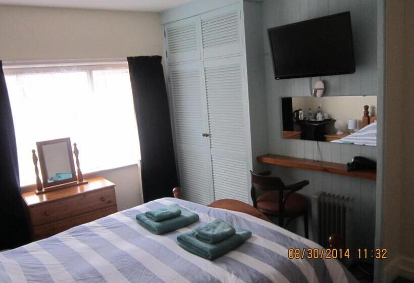 فندق صغير Queen Mary Inn