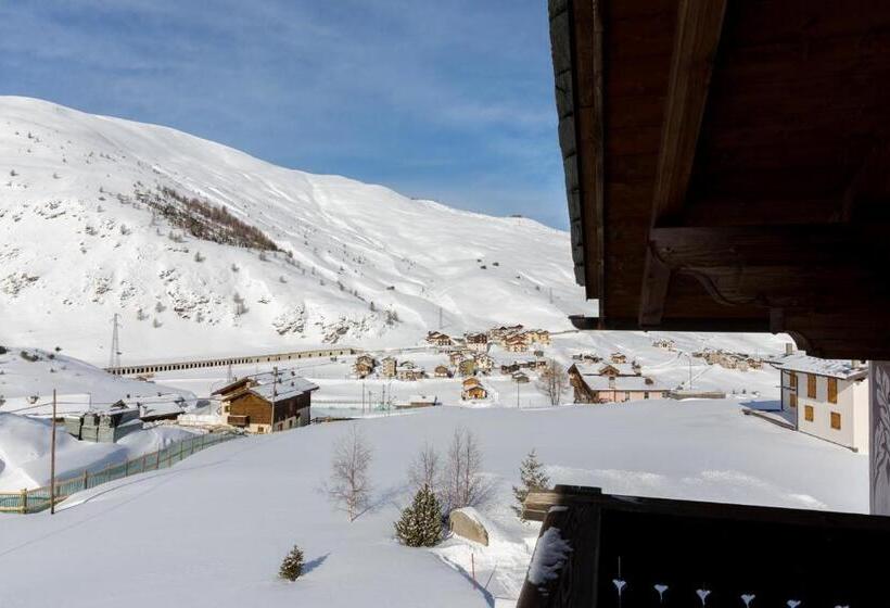 ベッドアンドブレックファースト Al Chestelet