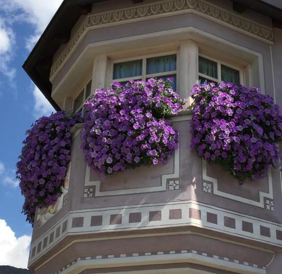 ベッドアンドブレックファースト Al Chestelet