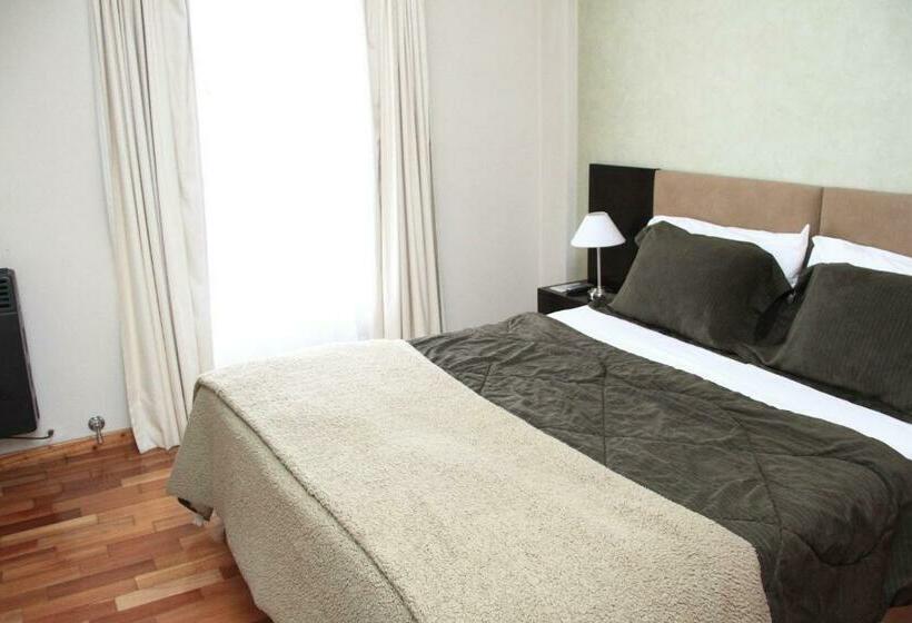 De Los Arroyos Apart